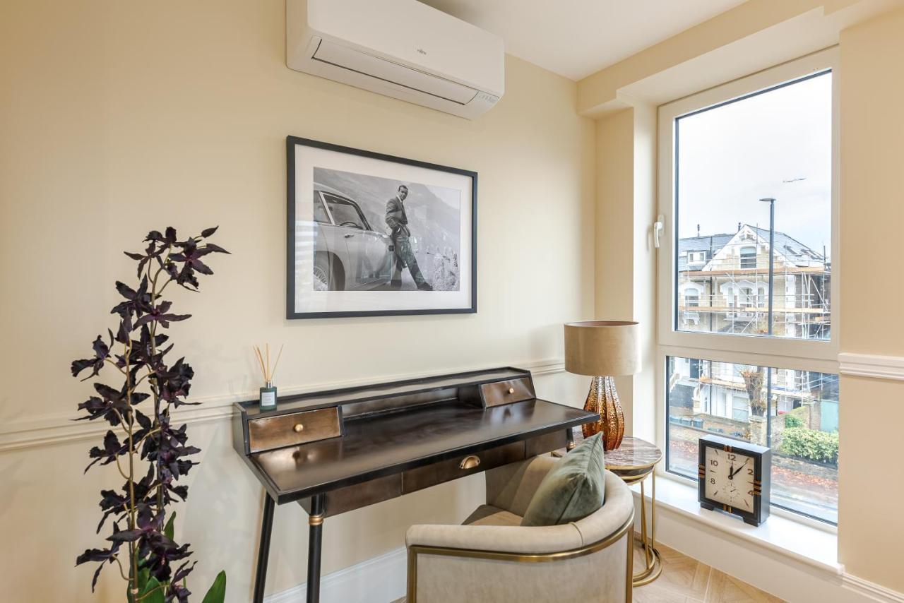 Stylish 2 Bedroom With Ac In Chiswick Apartment *