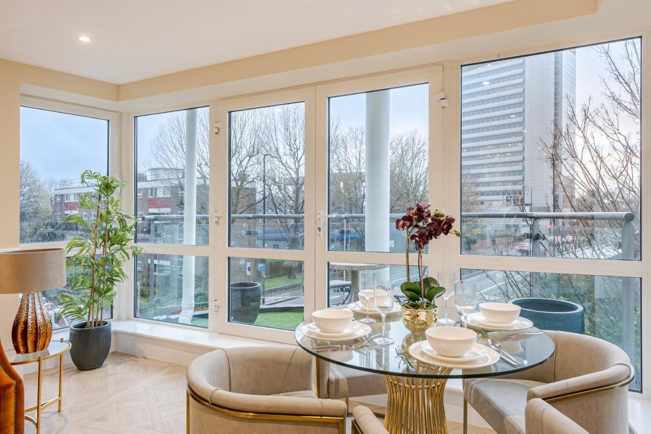 Stylish 2 Bedroom With Ac In Chiswick Apartment