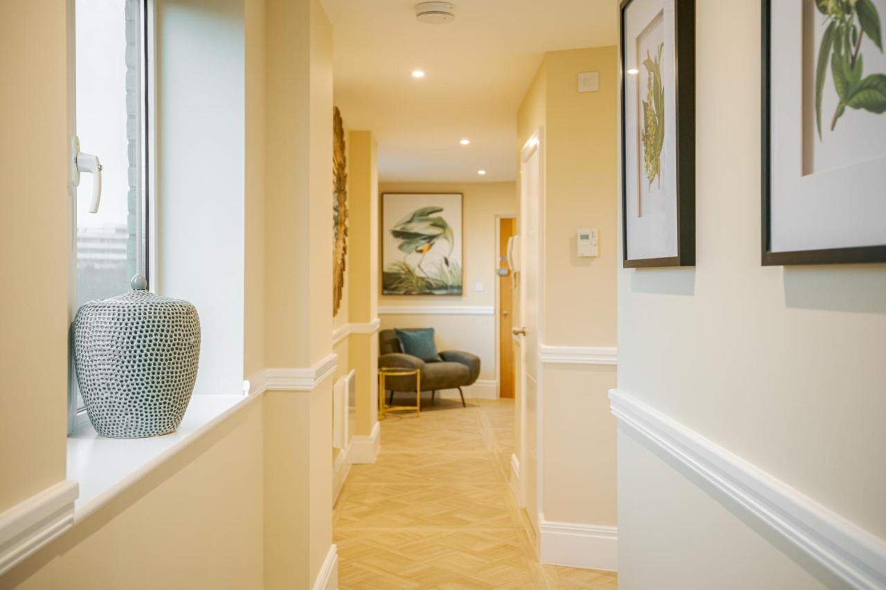 Apartment Stylish 2 Bedroom With Ac In Chiswick *