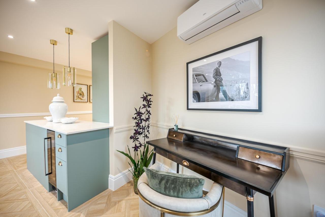 Apartment Stylish 2 Bedroom With Ac In Chiswick London