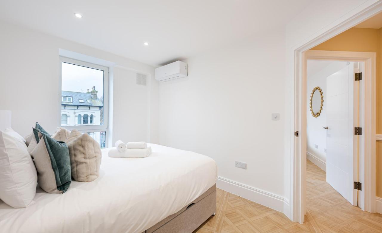 Apartment Stylish 2 Bedroom With Ac In Chiswick London